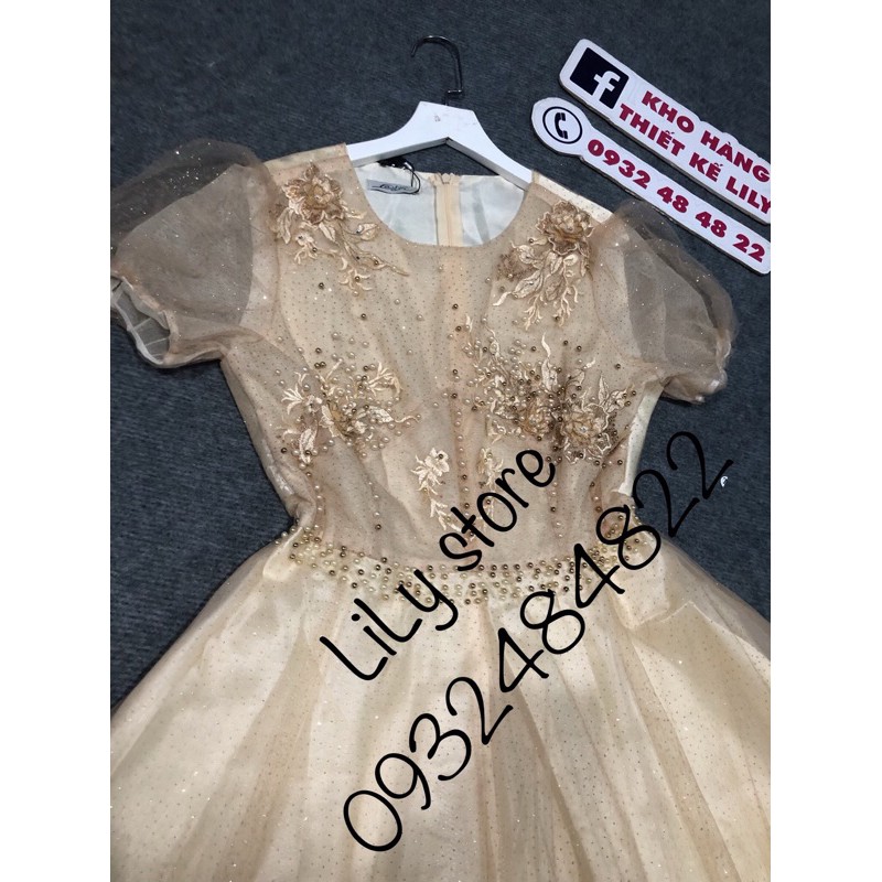 ĐẦM CÔNG CHÚA KẾT HOA VÀ CƯỜM