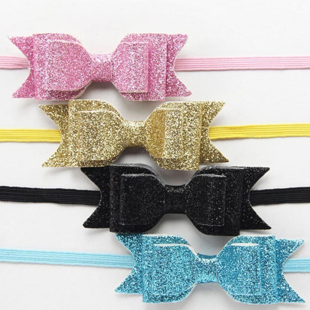 Cột nơ kim tuyến đáng yêu.