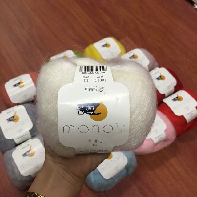 Len Mohair Nam phi màu đỏ tươi