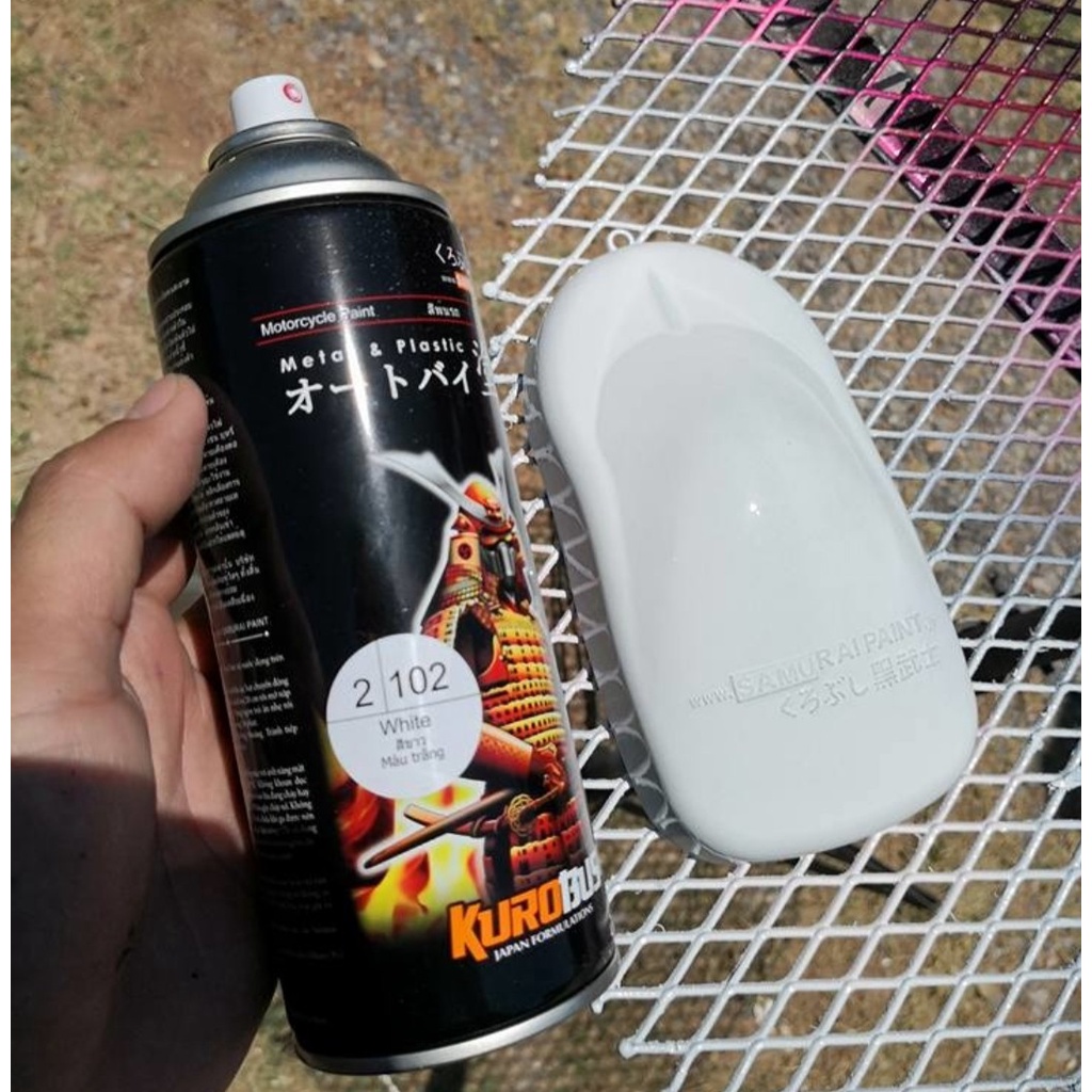 CHAI SƠN SAMURAI SƠN XỊT MÀU TRẮNG MÃ MÀU 102 400ML TỪ NHẬT BẢN