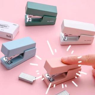 Deli Mini Portable Stapler và Staples Set Đồ dùng văn phòng trường học 1 Stapler với 640 chiếc Staples
