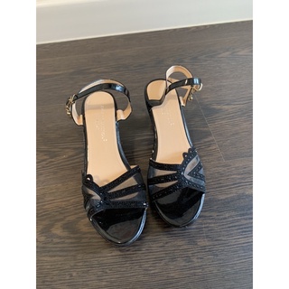 Thanh lý pass NEW giày guốc sandal quai đen phối lưới size 38 39