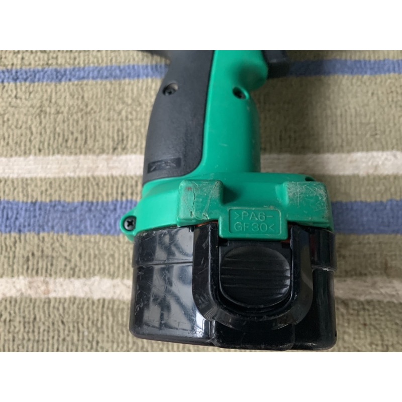 Máy bắt vít Makita M693D đầu khía