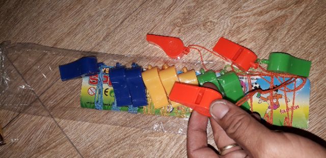 Set 12 cái tua hít bằng nhựa có dây đeo