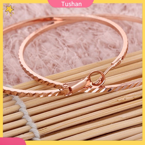 Khuyên tai dạng vòng to thời trang dành cho bạn nữ