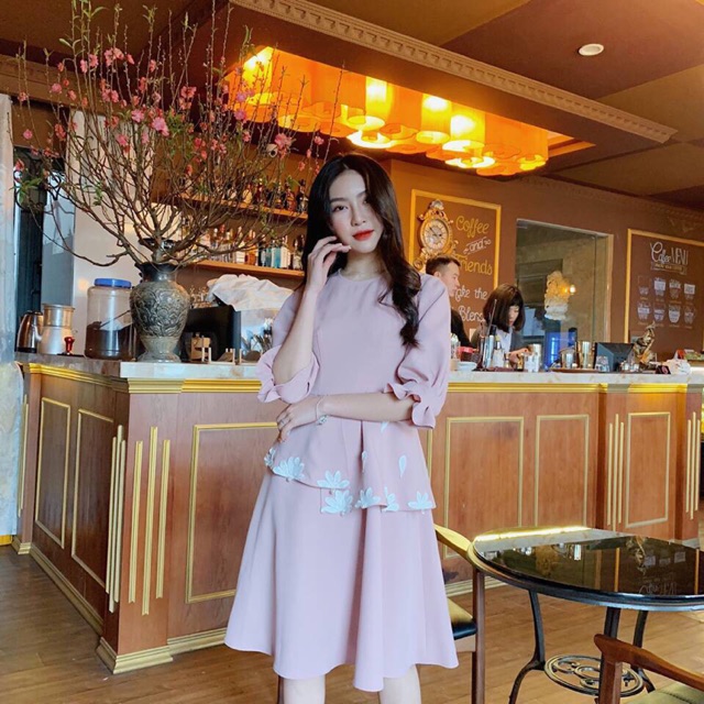 Váy xoè tay bồng germe