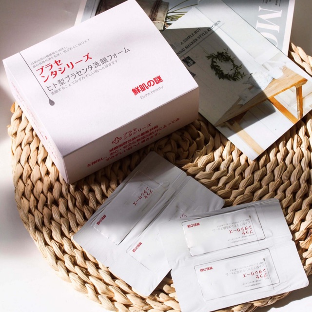 Mặt nạ ủ trắng nhau thai Rwine Beauty Nhật