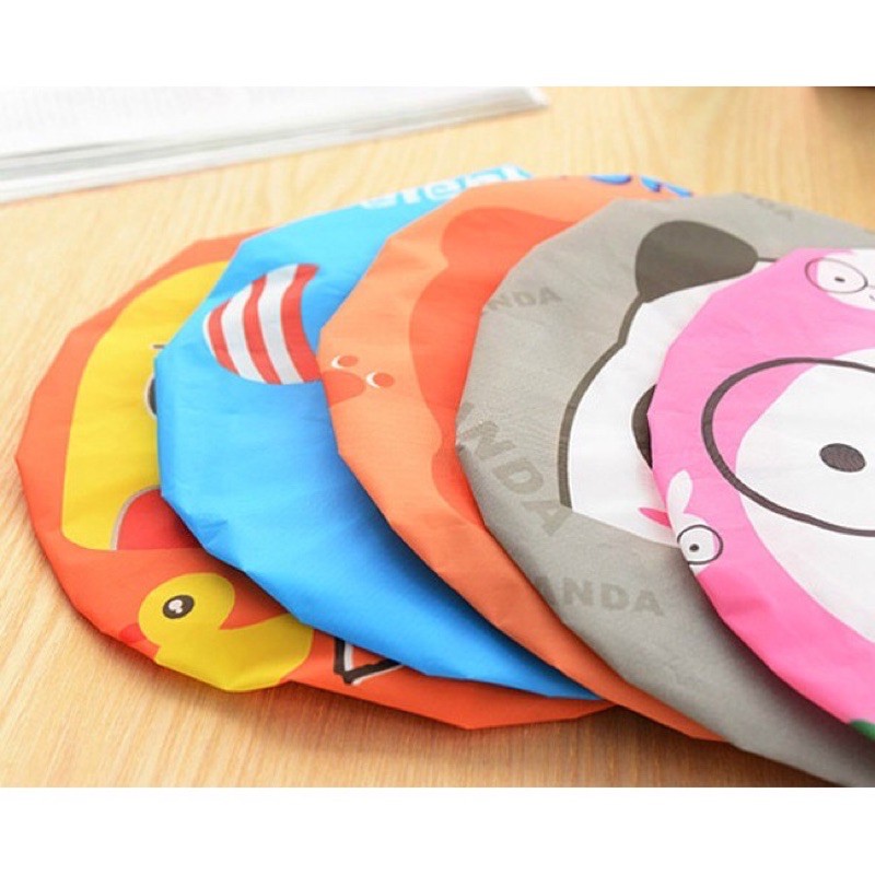 Mũ trùm đầu khi tắm siêu dễ thương.