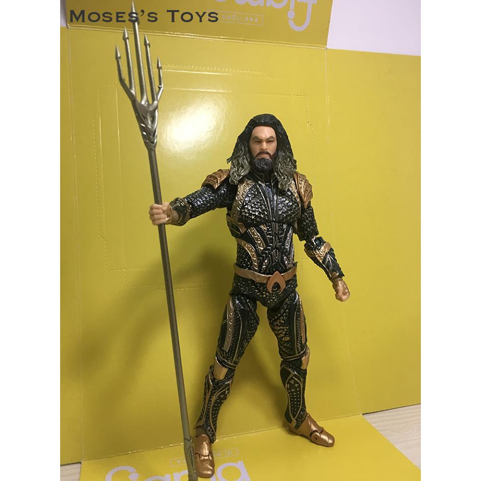 Mô hình Aqua man đế vương Atlantis Mafex