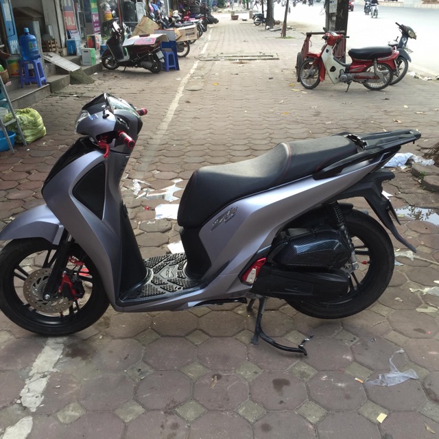 Thảm sàn các bon xe Sh 2017-2018