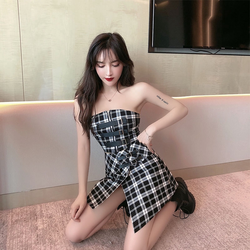 Set trang phục 2 mảnh gồm áo ống crop top kẻ caro phối dây kéo+chân váy mini cạp cao kiểu cách