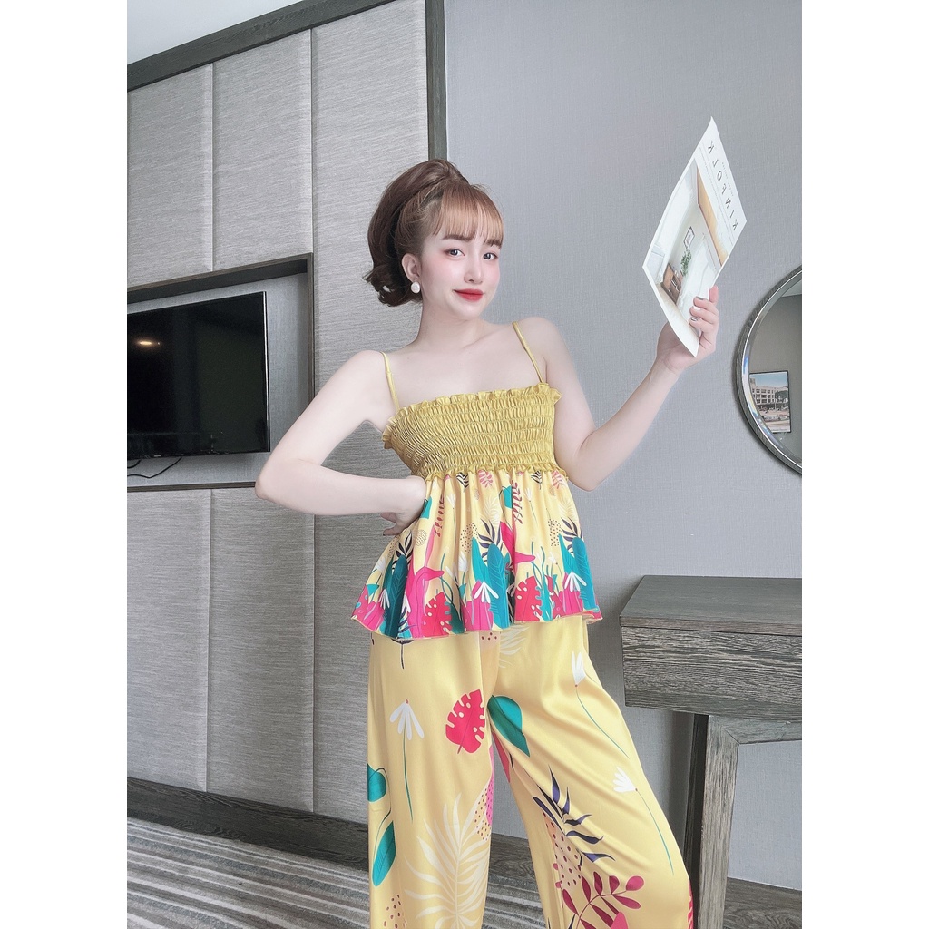 Bộ lụa hai dây hoạ tiết lạ mắt, xinh xắn