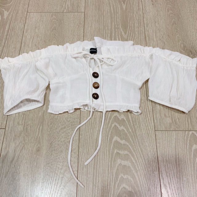 Áo Croptop Trễ Vai April Top