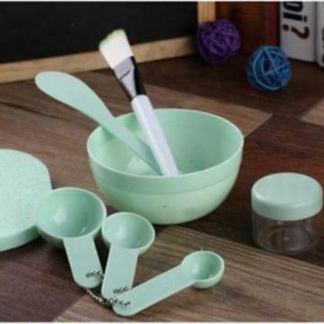 Bát trộn mặt nạ