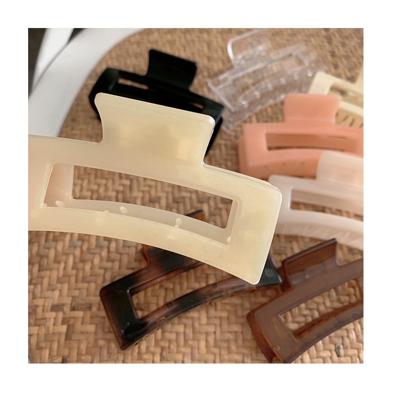 Kẹp gắp tóc tạo kiểu búi cho nữ