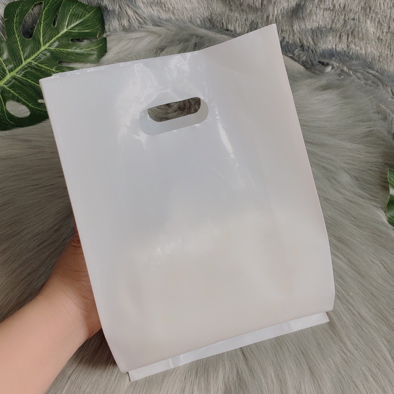 1KG bọc bóng dẽo loại xịn kích thước 20 x 30 cm đựng quần, áo, mỹ phẩm