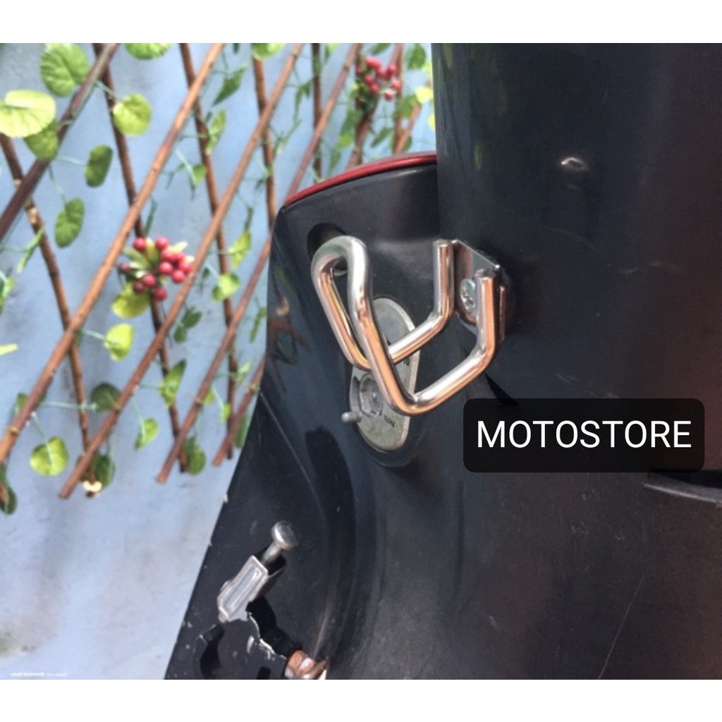 Móc U inox treo đồ xe máy, xe điện chắc chắn
