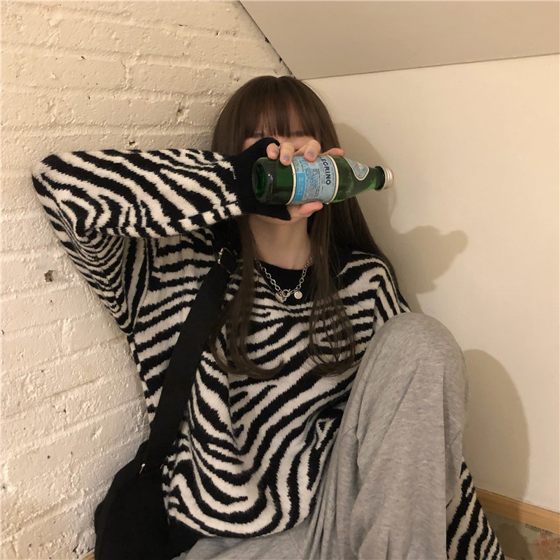 Áo sweater ZHELIHANGFEI tay dài dáng rộng in họa tiết sọc ngựa vằn phong cách retro cá tính trẻ trung