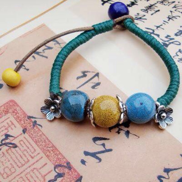 Vòng tay gốm hoa may mắn (còn màu xanh lá)