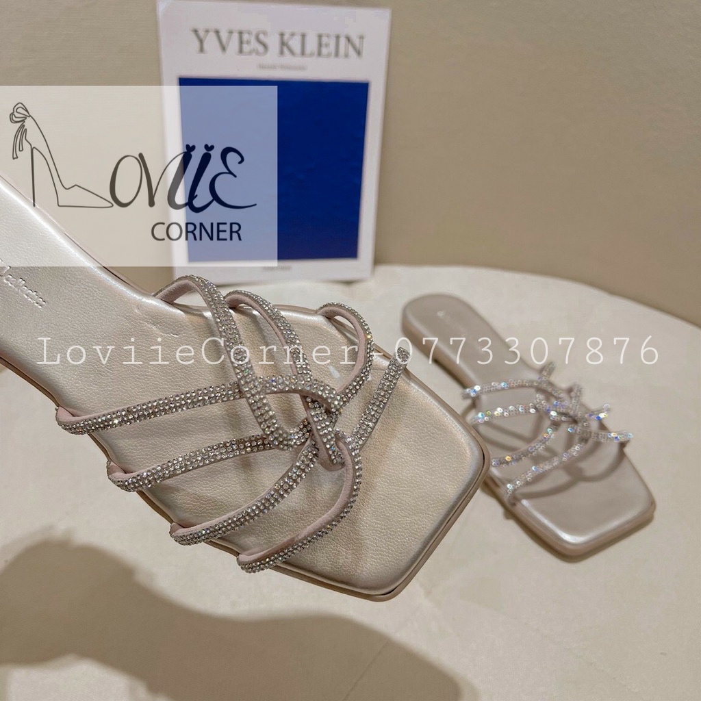 DÉP NỮ ĐÍNH ĐÁ LOVIIECORNER - DÉP THỜI TRANG QUAI NGANG XOẮN ĐẾ BỆT D211219
