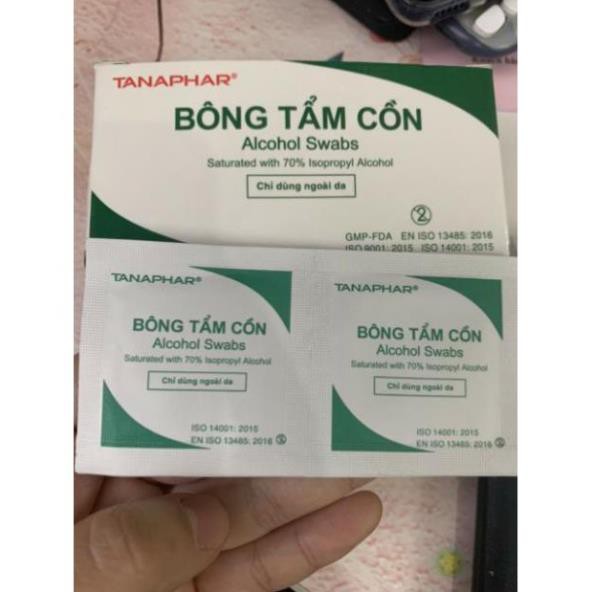 Hộp 100 miếng bông tẩm cồn khô sát trùng