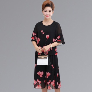 Bộ quần áo dành cho mẹ