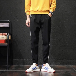QUẦN JOGGER THỂ THAO SỌC TRẮNG