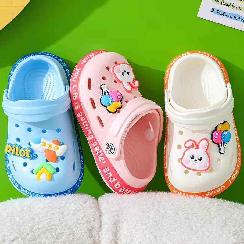 Dép sục kèm charm hình gấu thỏ cho bé trai bé gái, sục cross sticker siêu dễ thương Tulastore