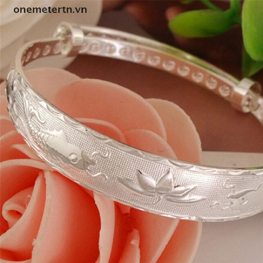Vòng Đeo Tay Bằng Bạc Họa Tiết Cá Và Hoa Sen Dễ Thương Thời Trang Cho Nữ