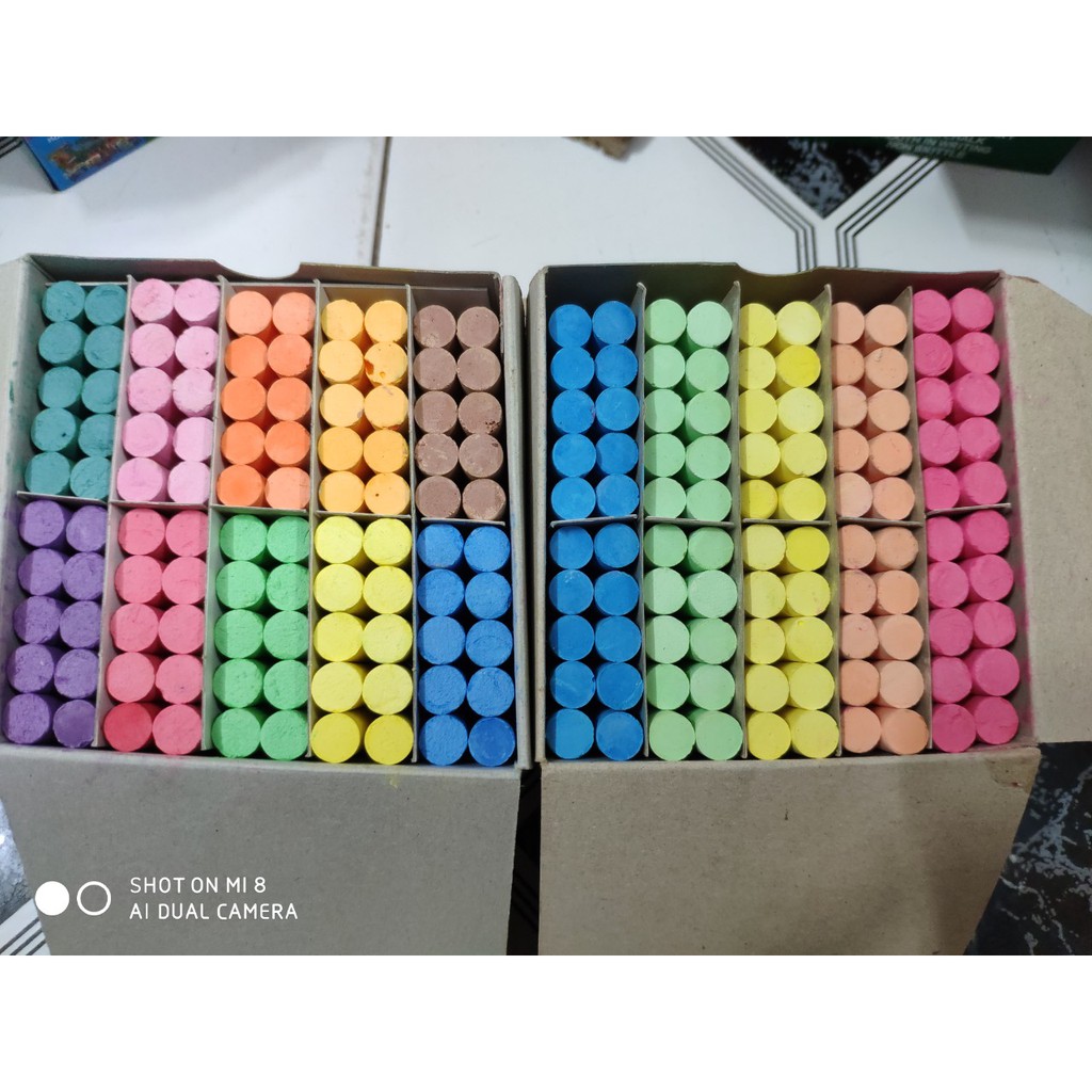 Phấn viết bảng đủ màu thái lan - hộp 100 viên