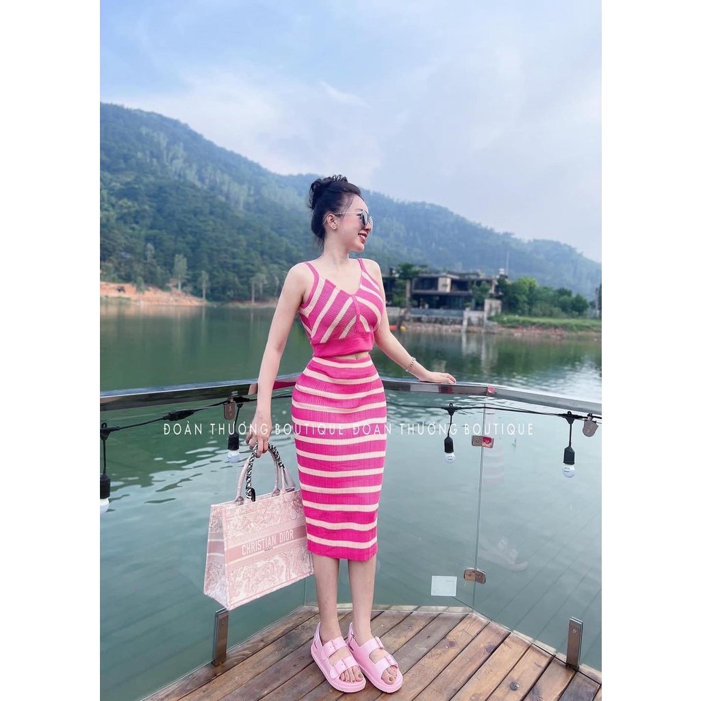 Set mongtoghi nữ áo 2 dây chân váy body dáng dài , set len mỏng kiểu 2 dây body kẻ hồng