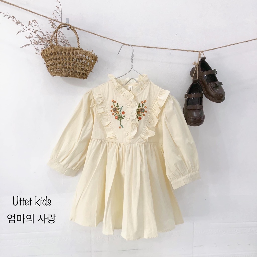 VÁY XÔ THÊU 008 KIỂU HÀN QUỐC MẶC CHỤP HÌNH NGOÀI CẢNH RẤT DỄ THƯƠNG
