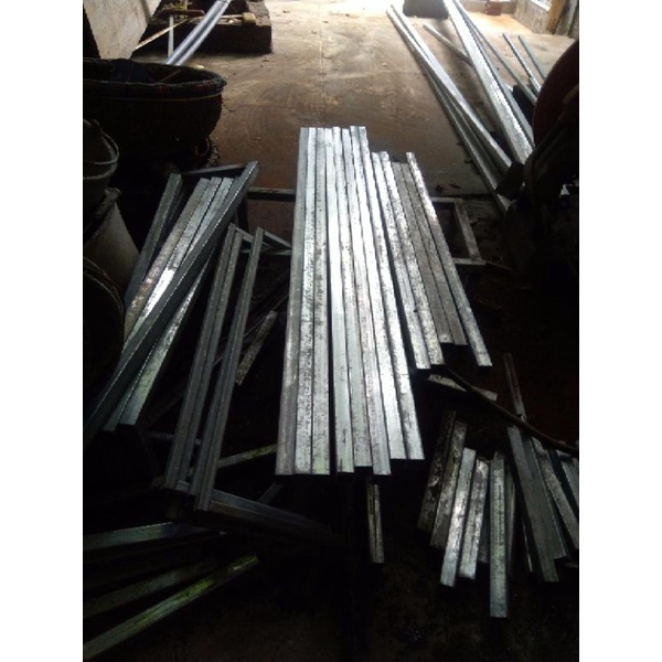 100cm . Thép hộp mạ kẽm vuông 20mmx20mm.