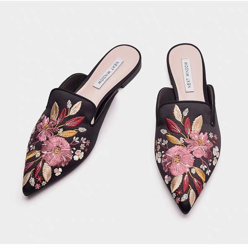 DÉP SỤC THÊU HOA