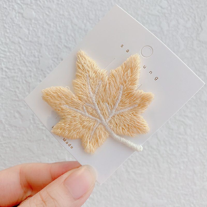 Kẹp tóc hình chiếc lá