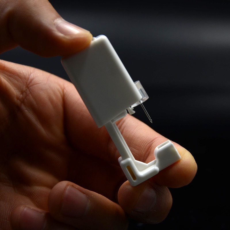 Khuyên bạc tự bấm lỗ Dế Bạc – KBL( bán theo chiếc )