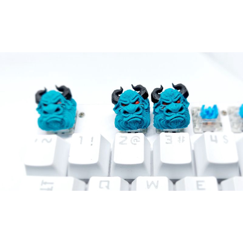 Keycap Bò clone tone dương đen trang trí bàn phím cơ gaming.