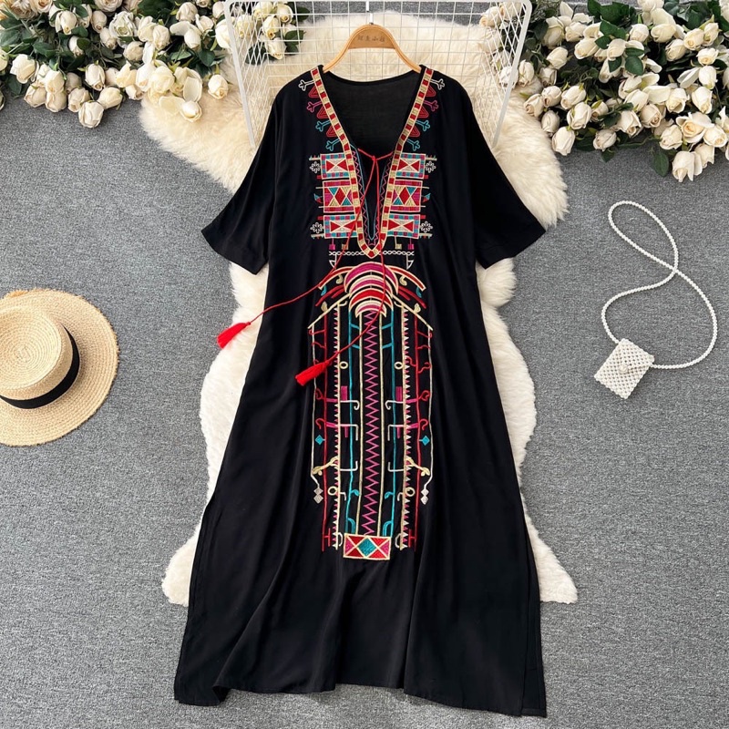 Đầm Lozzi Thêu Limited