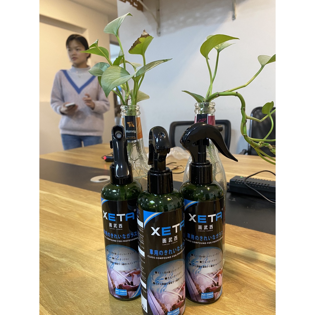 Chai xịt tẩy ố kính ô tô phủ nano XETA, dung dịch tẩy ố, mốc cặn trên bề mặt kính xe, làm sạch kính