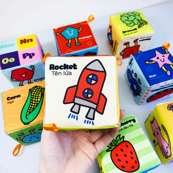 Bộ 8 Đồ chơi Hình khối xúc xắc Tặng kèm bóng vải Lalala Baby