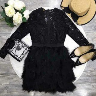 Đầm body tay dai tua rua