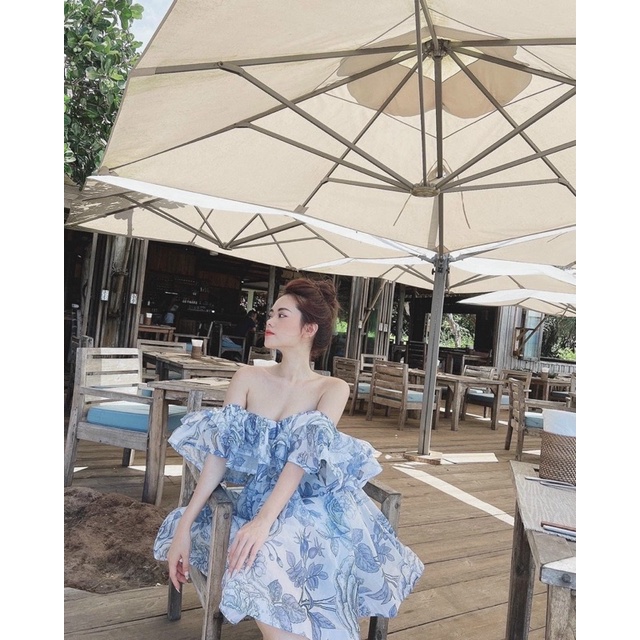 Đầm hoa bẹt vai