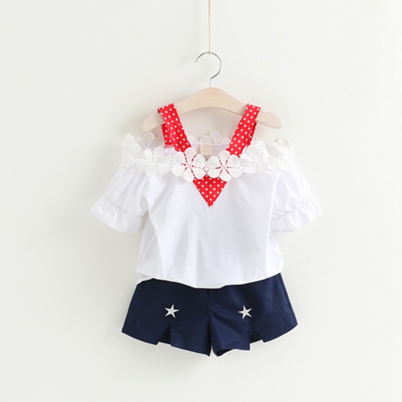 Set áo tay lỡ đính hoa kèm quần ngắn xinh xắn thời trang cho bé gái
