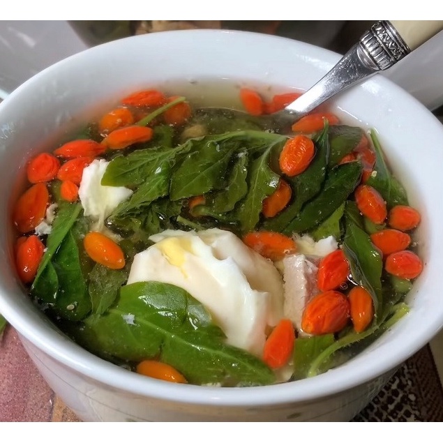 1Kg Kỷ tử đỏ - Câu kỷ tử sấy khô tốt cho sức khỏe, đẹp da, bổ máu, sáng mắt, dễ ngủ, dùng pha trà, nấu chè, hầm canh