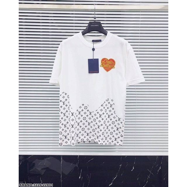 Áo T-Shirt L.V Trái Tim Thêu Cao Cấp Hoạ Tiết Trẻ Trung