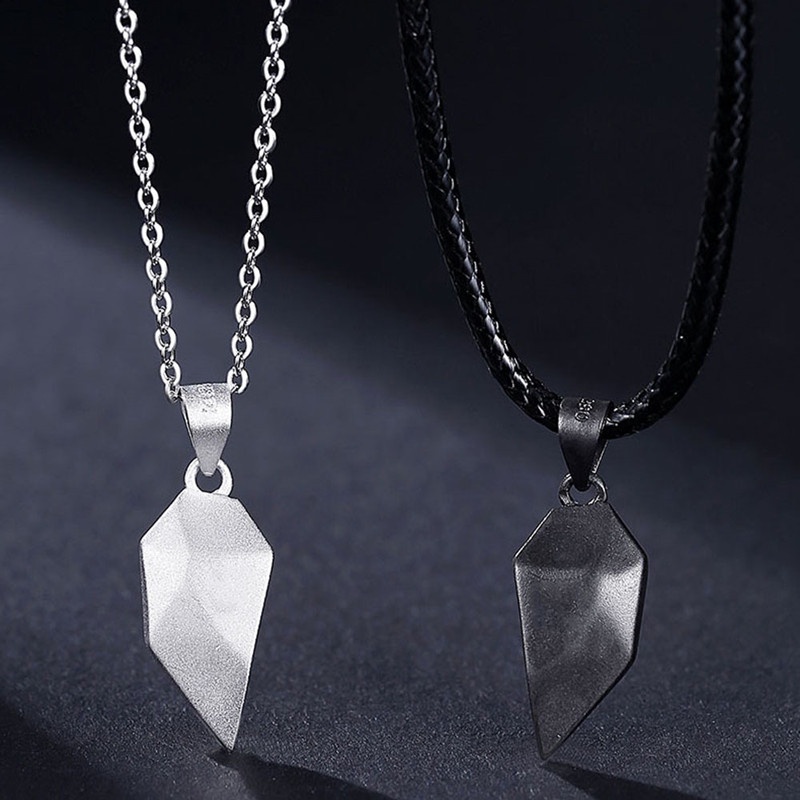 Set 2 dây chuyền nam châm hình trái tim trắng đen thời trang cho cặp đôi