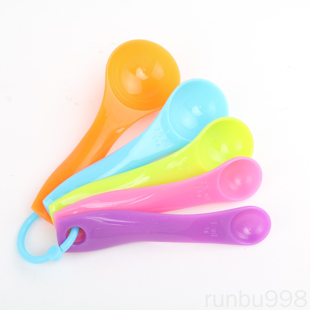 Bộ 5 muỗng đo lường bằng nhựa resin màu sắc ngẫu nhiên tiện dụng