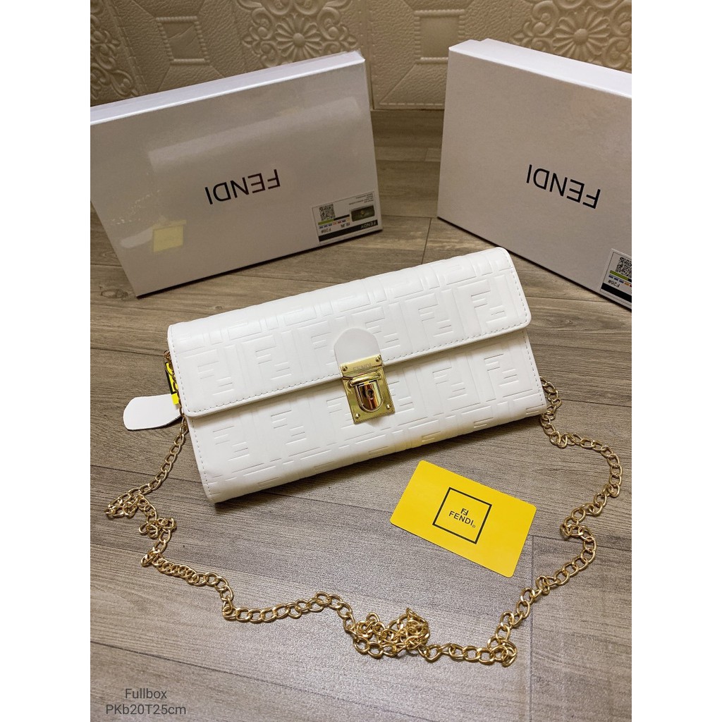 Clutch Fendi size 25cm fullbox