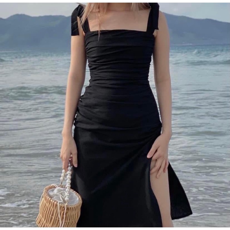Đầm đen 2 dây tự cột nhún hông xẻ tà Sun Fashion