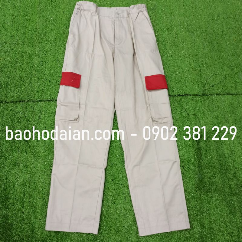 Quần áo bảo hộ lao động vải kaki 31 màu ghi phối đỏ - M04